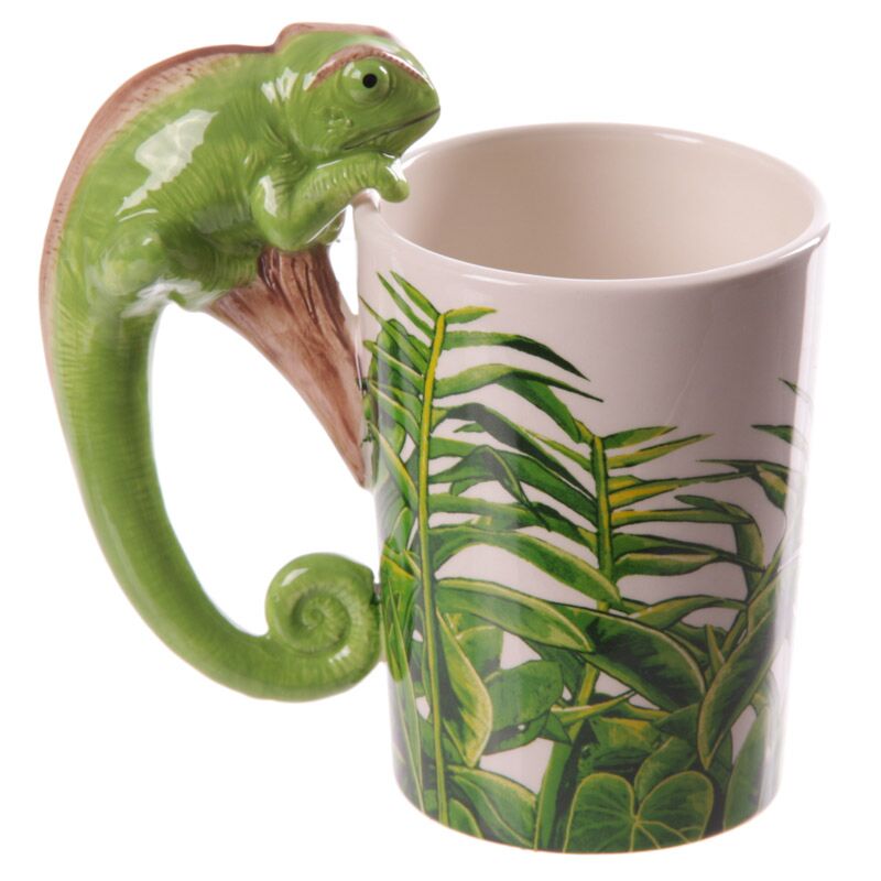 Side view of chameleon handle novelty mug